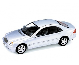   1:18 Mersedes-benz c-class  Welly