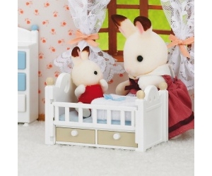      Sylvanian Families