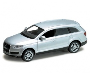   1:24 Audi Q7  Welly