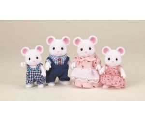    Sylvanian Families