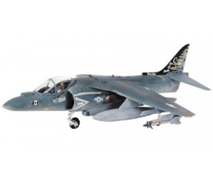    AV-8B Harrier II plus Revell