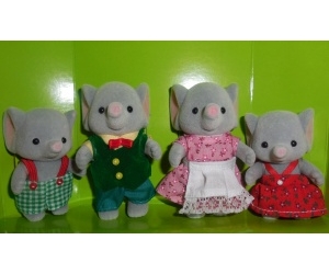   Sylvanian Families