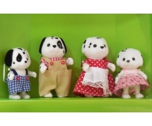   Sylvanian Families