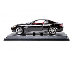  Maserati Granturismo 1:24 Bburago