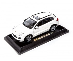  Porsche Cayenne Turbo 1:18 Bburago