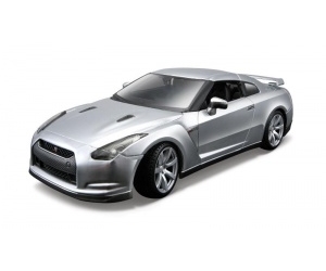   Nissan GT-R 1:18 Bburago