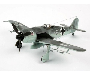  Focke Wulf FW 190 -8/R-11 Revell